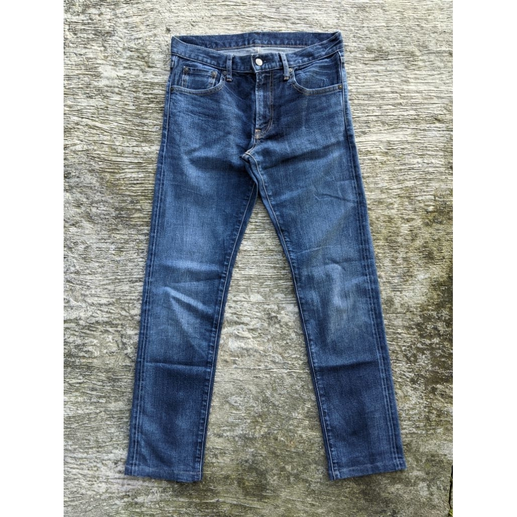 uniqlo jeans selvedge size 30 (Like new)