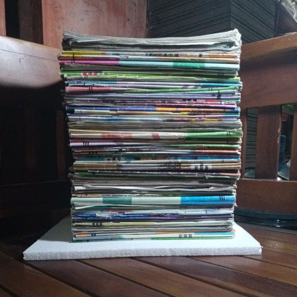 

Kertas LKS,layak pakai bersih,harga kiloan, di jual perkilo