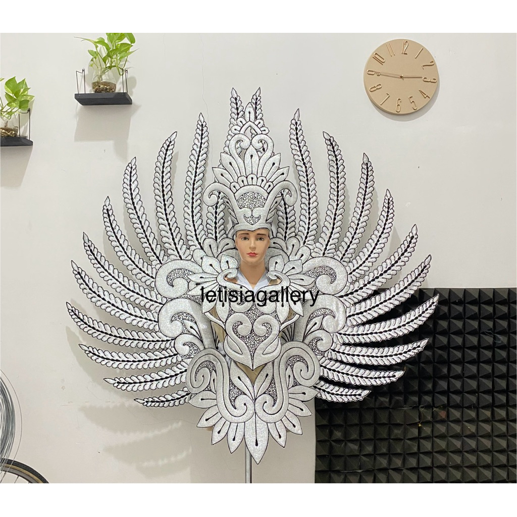 Sayap Karnaval Dewasa