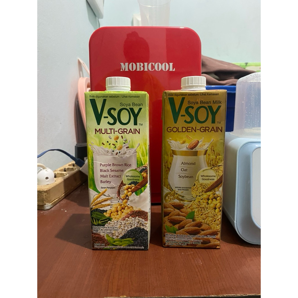 

V-soy Golden Grain - Susu Kedelai dengan Oat dan Almond 1 Liter