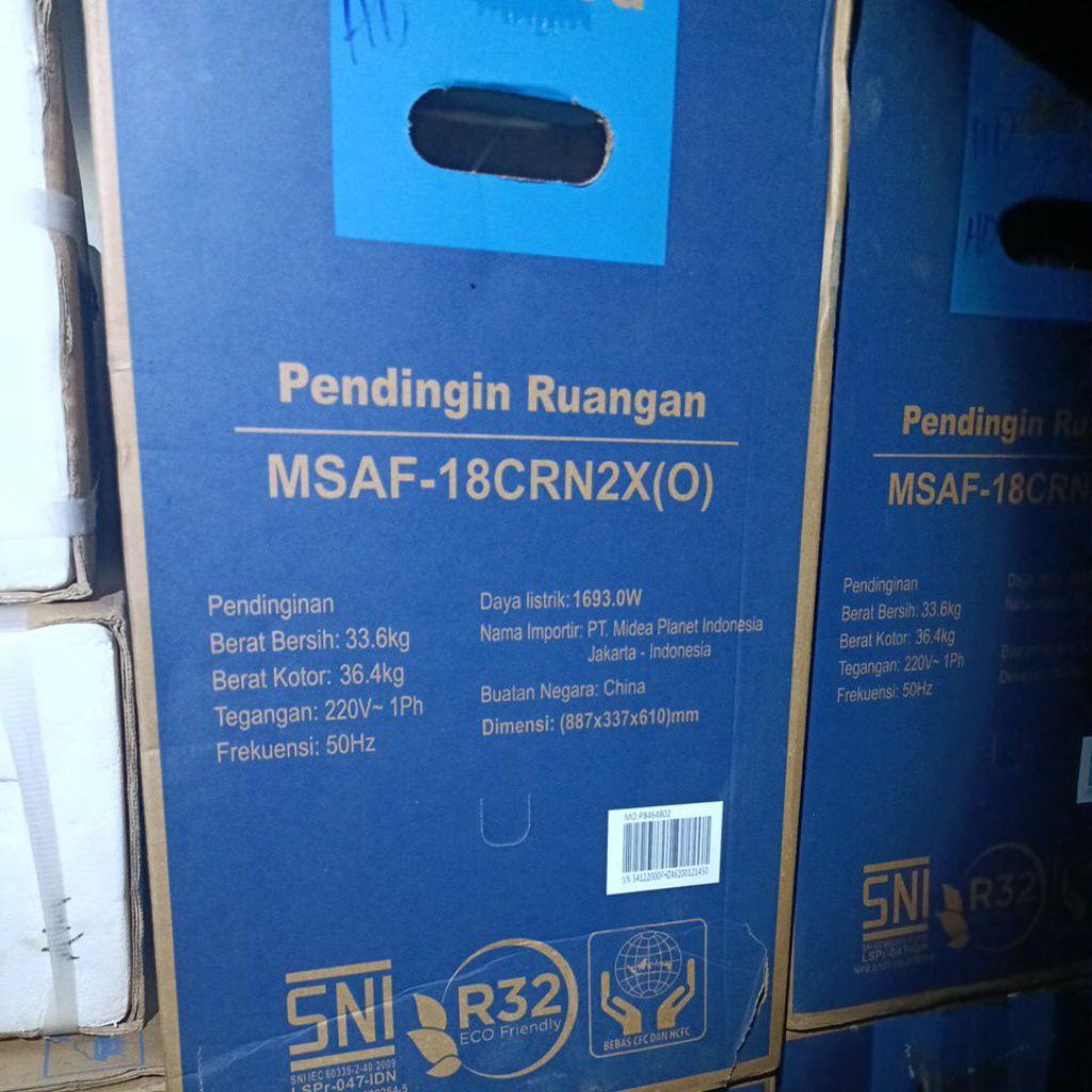 OUTDOOR AC 2 PK MERK MIDEA FREON R32 BARU