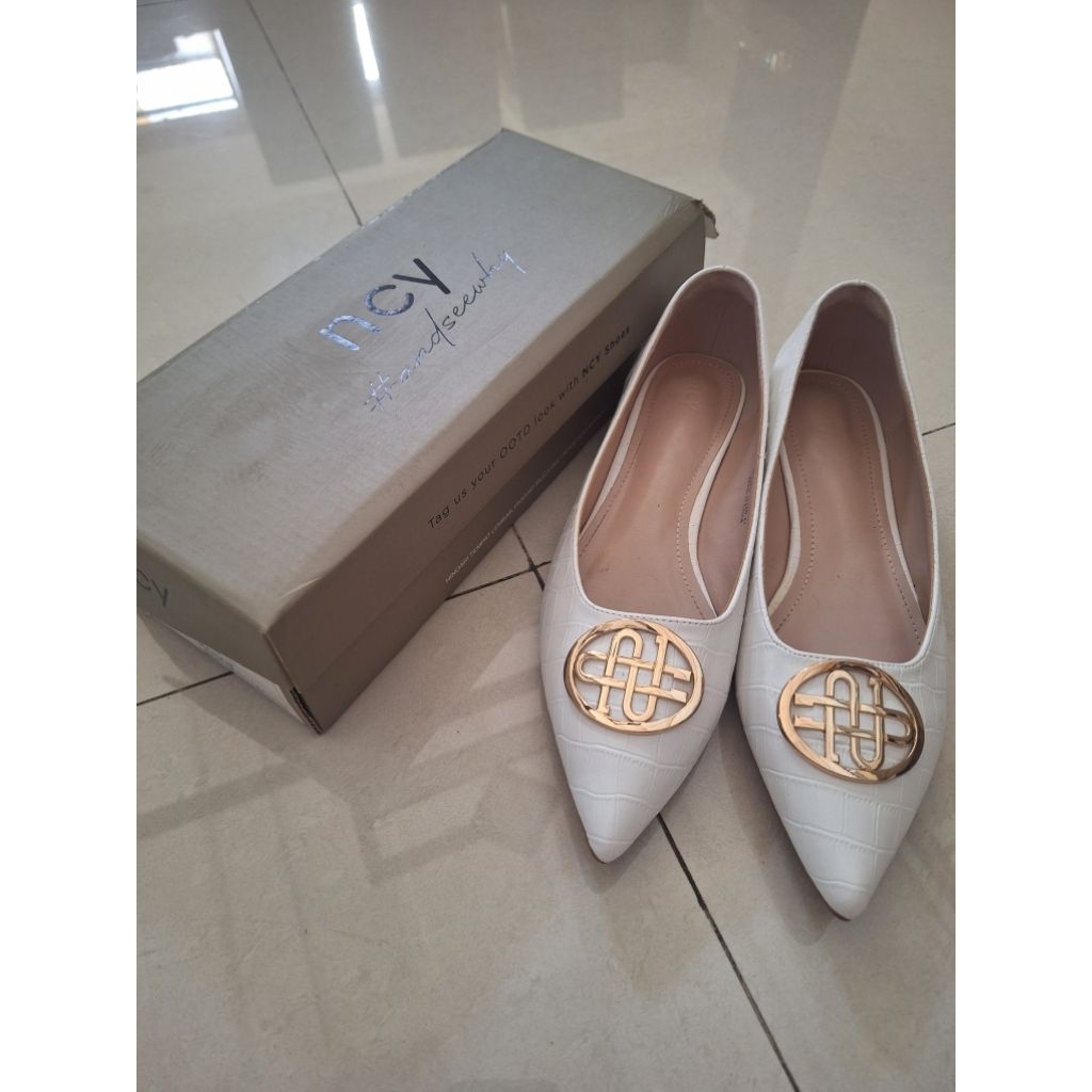 NCY sepatu flat wanita
