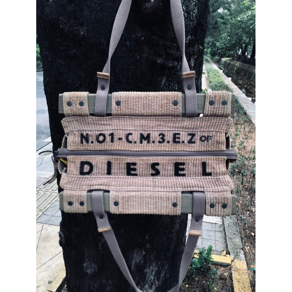 vintage diesel mesenger bags