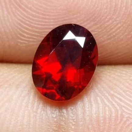Natural Red Garnet Clean Good Color Oval Cutting BatuPermata Mulia Merah Harga Grosir Garansi Asli
