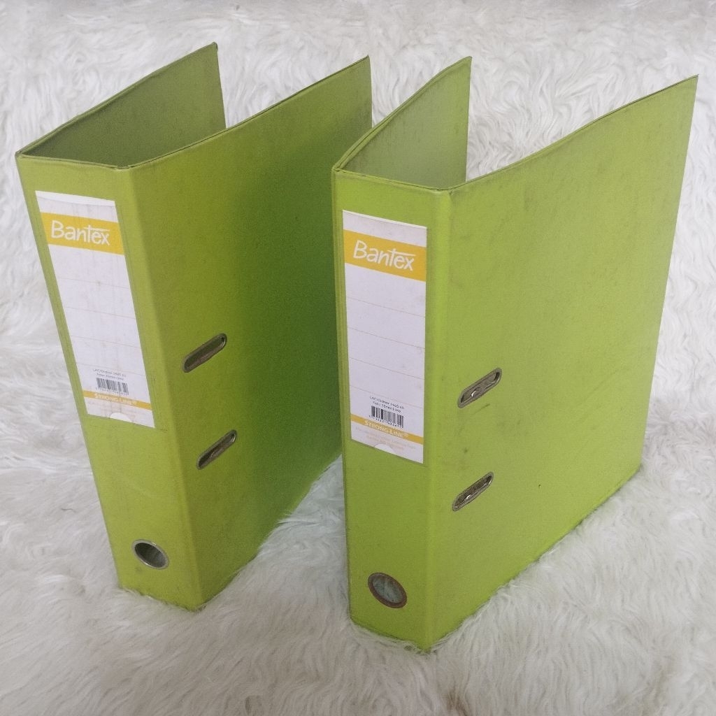 

Ordner Bantex warna hijau ukuran folio , map file kantor , map penyimpanan berkas , penyimpan arsip , ordner hijau , bantex