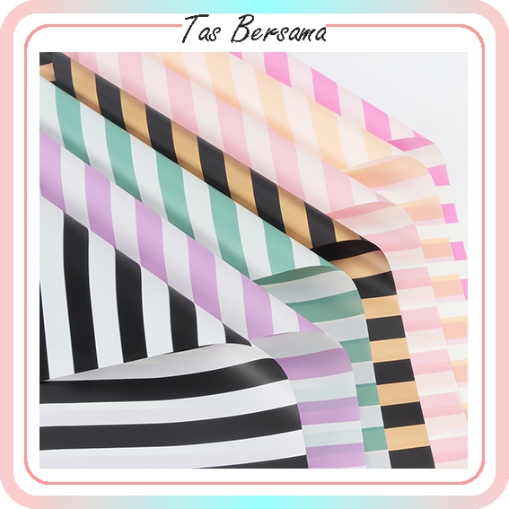 

Kertas Bunga Buket Line Color Cellophane Striped Wrapping Paper KB6046