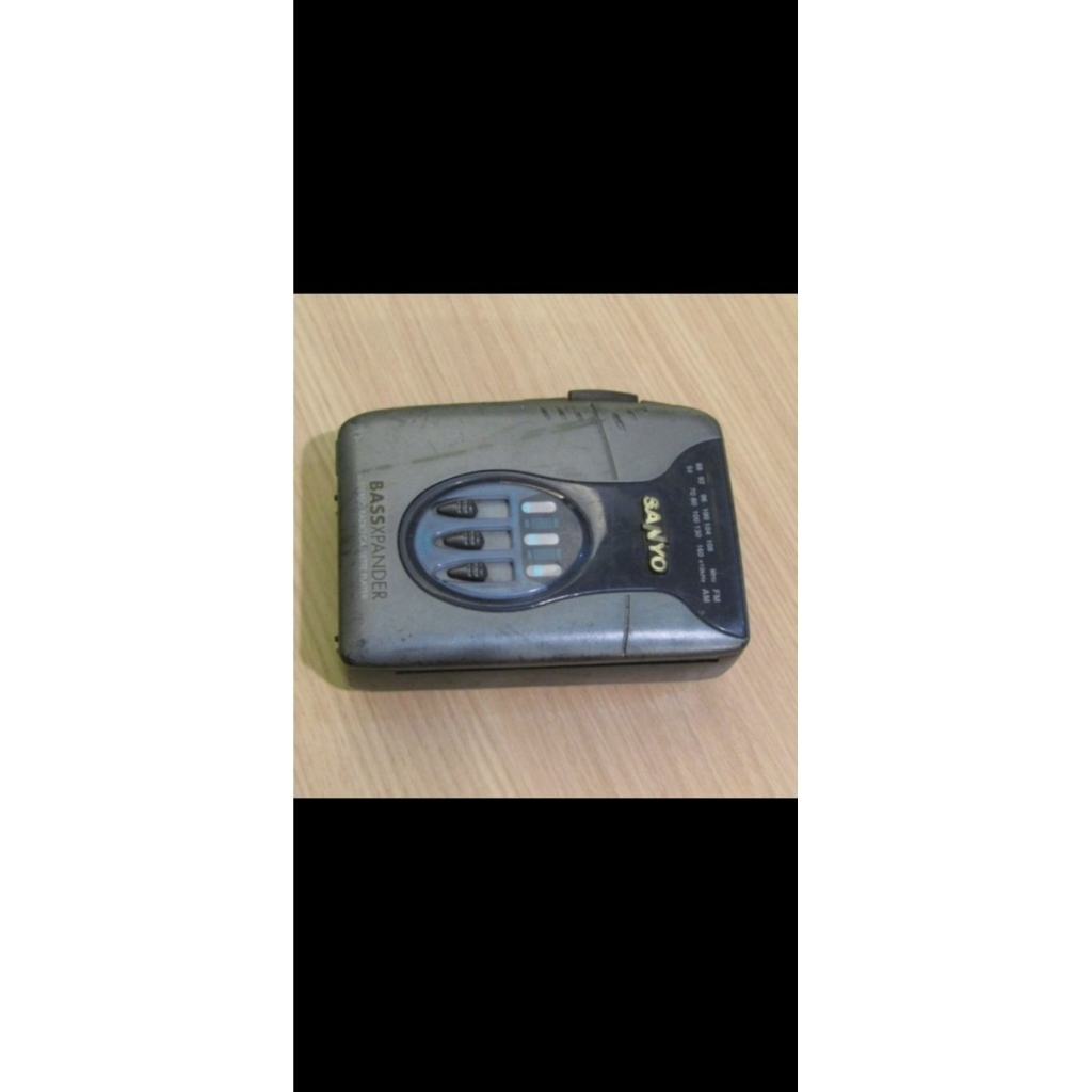 Sanyo VIP-510 Walkman cassette player