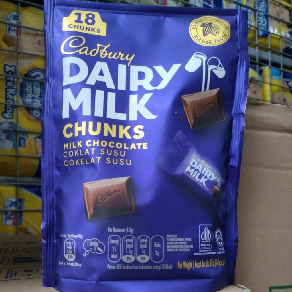 

Cadbury dairy Milk share bag isi 18 pcs