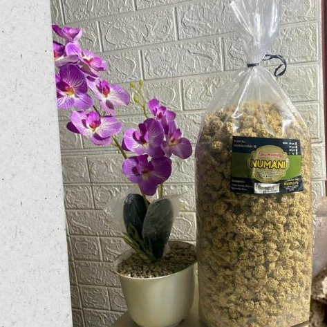 

KRIPIK TAHU KRIWIL / keripik tahu walik, / keripik tahu pong / keripik tahu crispy / keripik tahu kulit