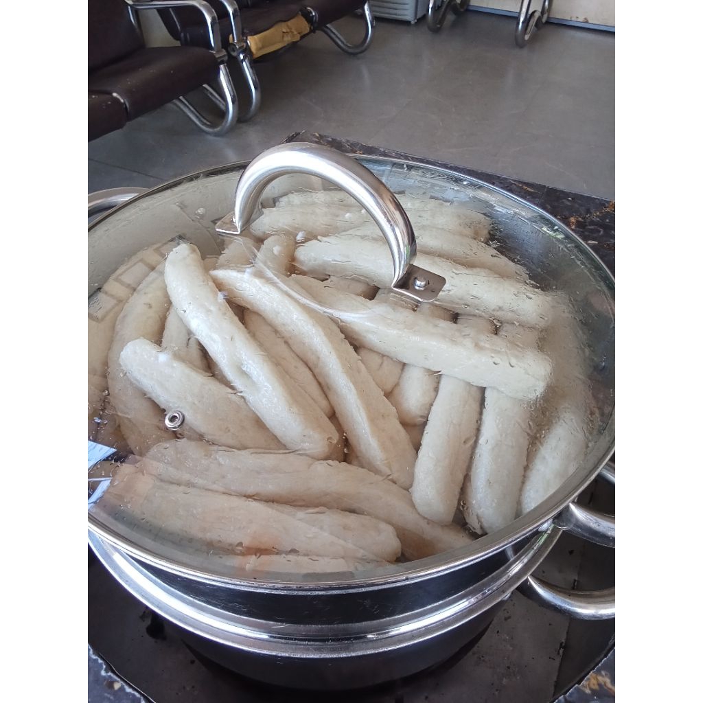 

Kerupuk basah Toman isi lemak