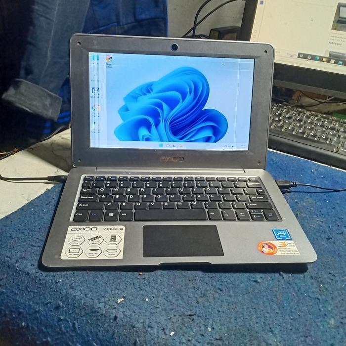 casing lcd keyboard axioo mybook 10 p102 minus tanpa mesin lcd seperti yg di foto ya