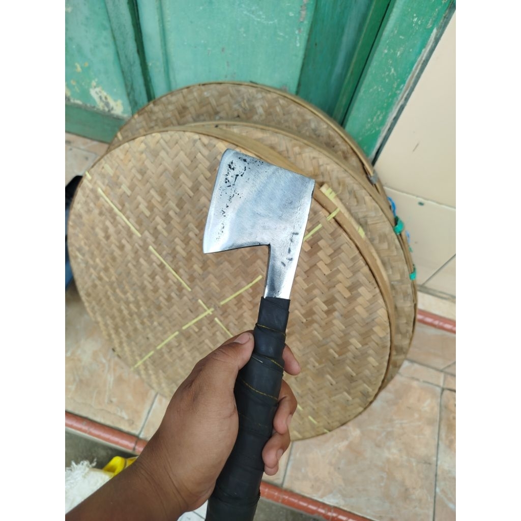 Kapak Kupas Batok kelapa tua Baja pir lawas dengan gagang karet ban berkualitas