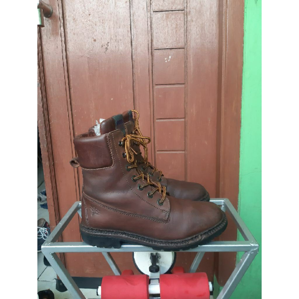 boots ECCO high aize 40 boots