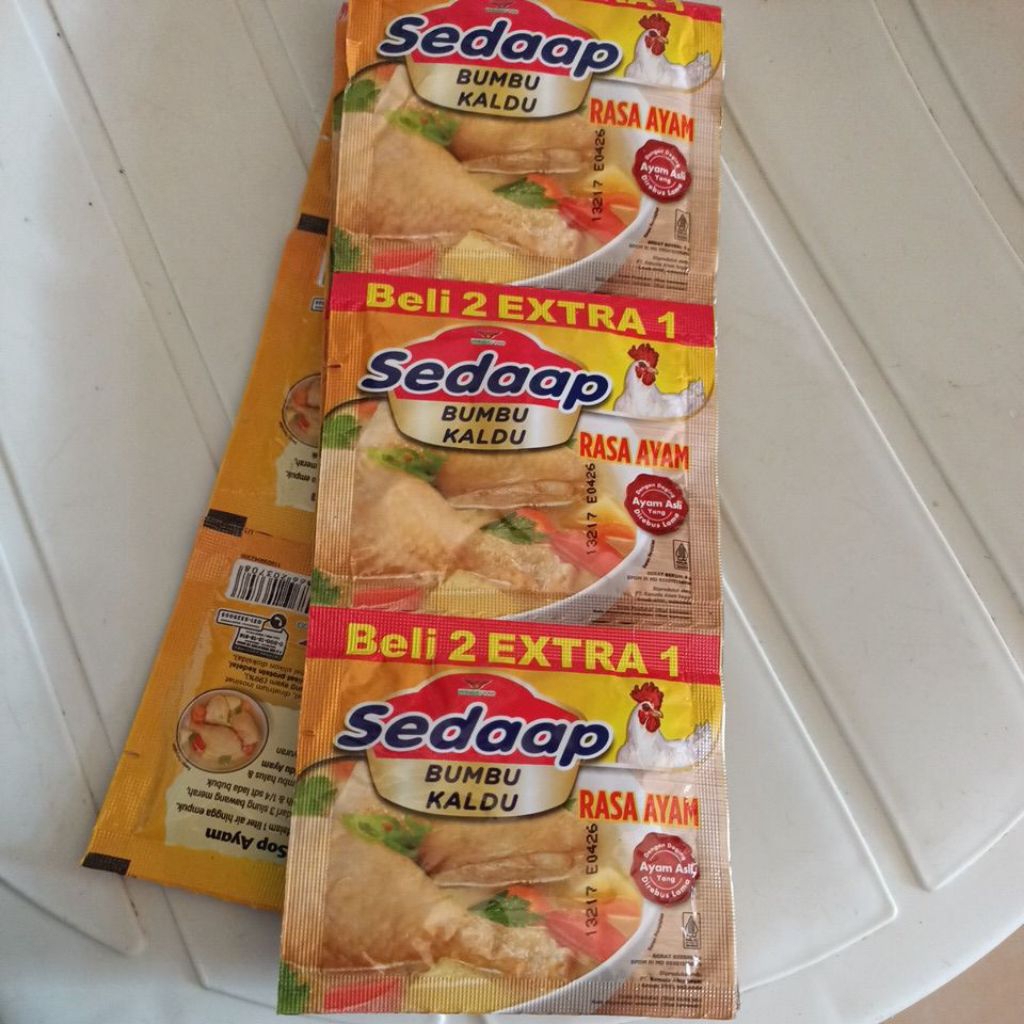 

Bumbu Kaldu SEDAAP 1 renteng isi 15 Sachet