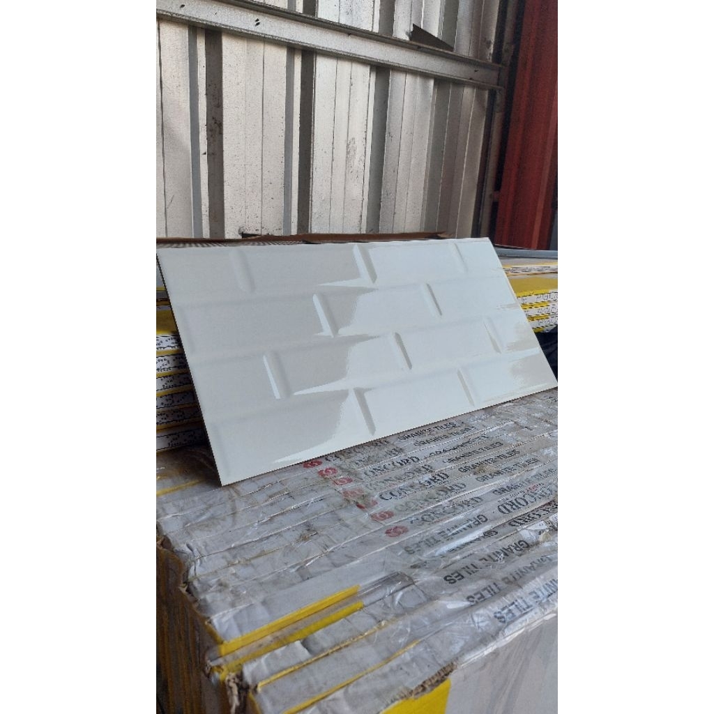 Keramik dinding dapur 30x60 platinum kobe white putih glosy