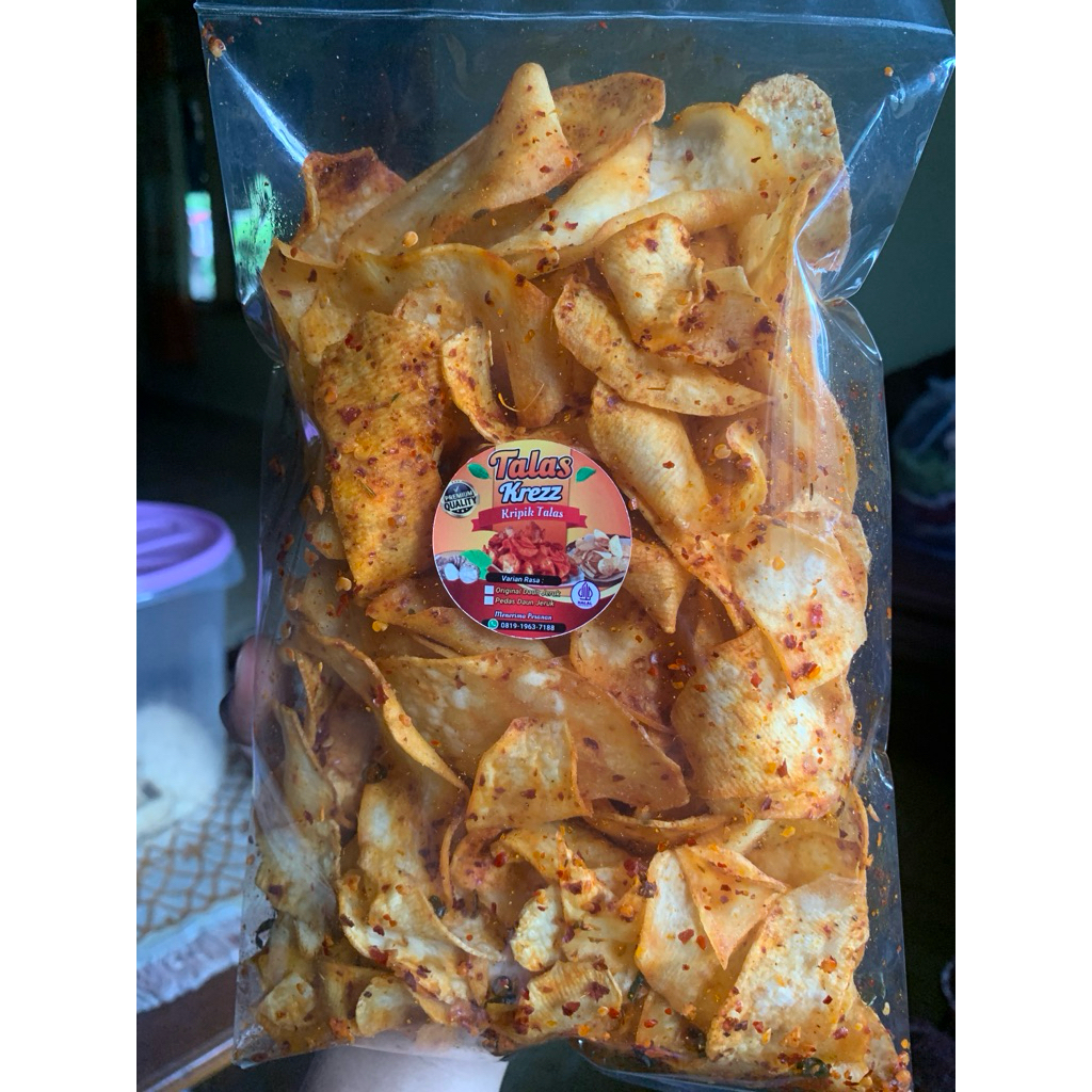 

Keripik talas bumbu pedas daun jeruk chili oil cabe asli 175gr