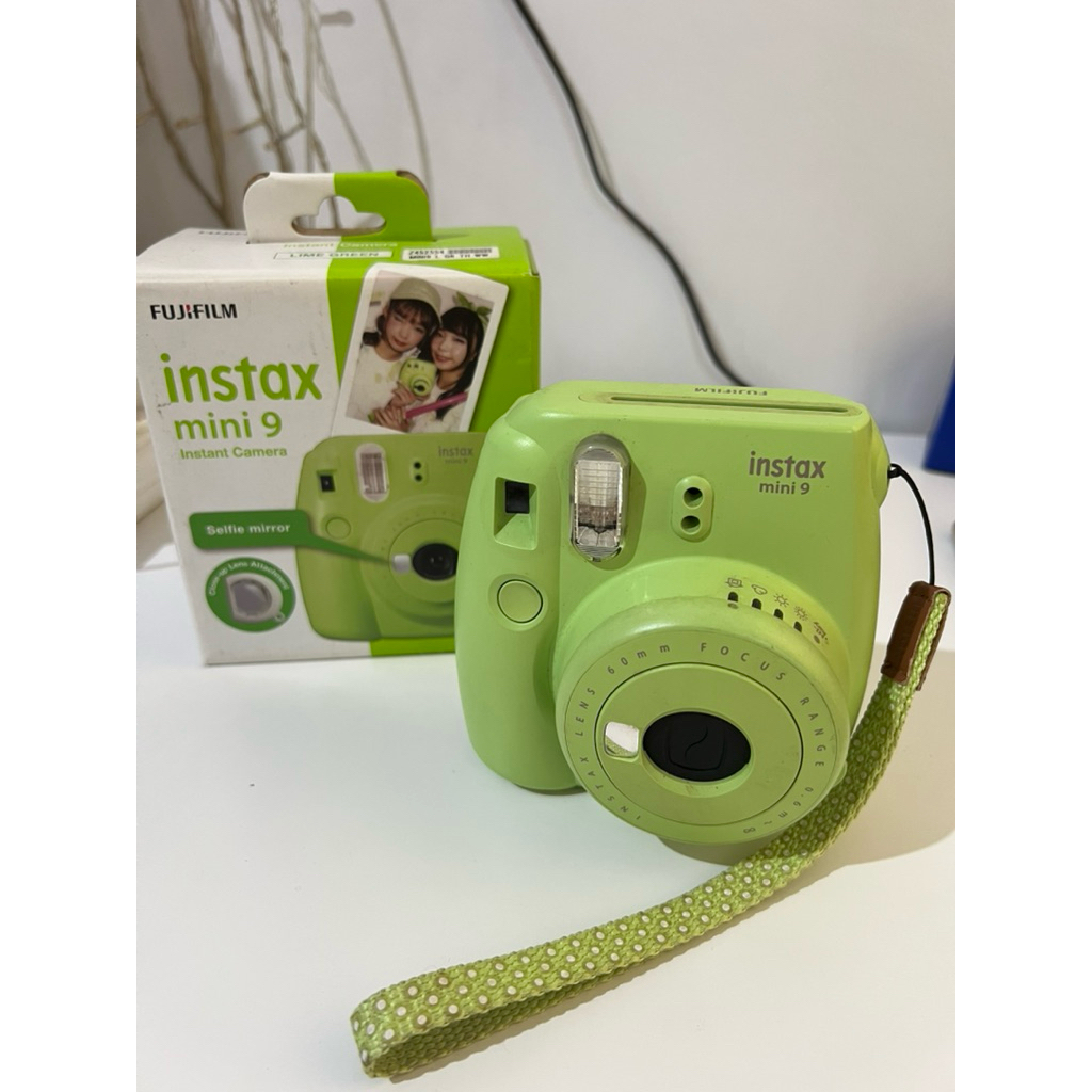 PRELOVED instax mini 9 Instant Camera LIME GREEN