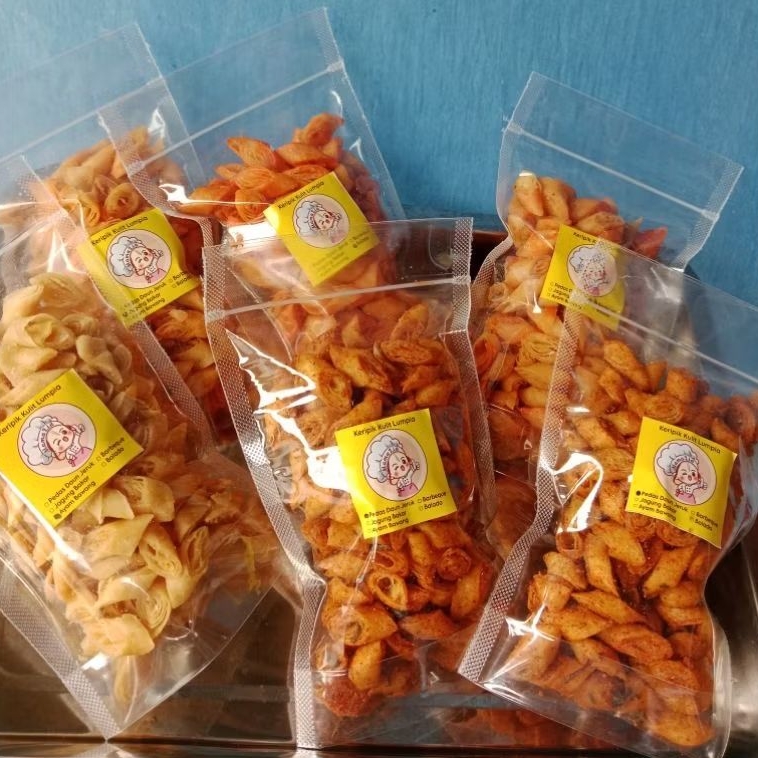 

Keripik kulit lumpia pedas daun jeruk 100gr