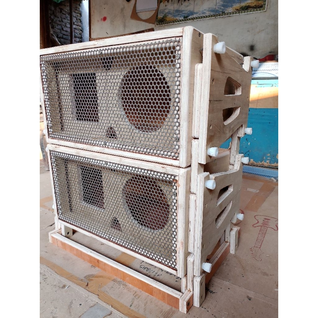 Box Line array ukuran 8 inch (Beli 2 box free bricket) Harga untuk 1 box