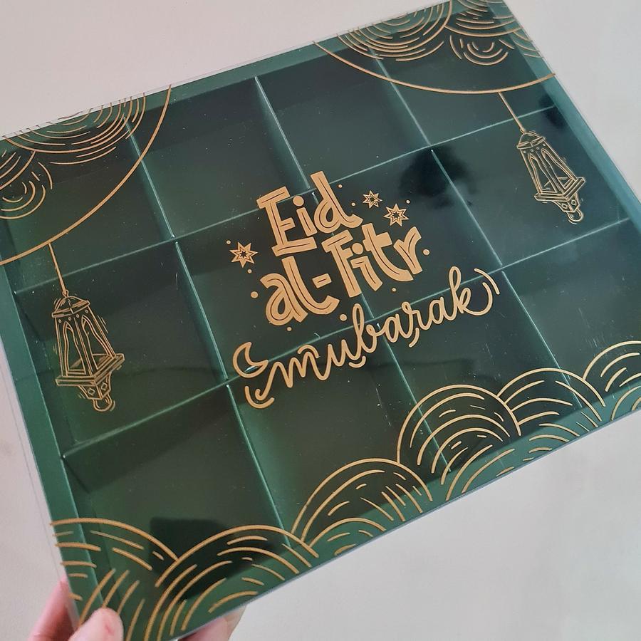 

Dus Mika Idul Fitri Sekat 12 "Eid al Fitr Hadiah