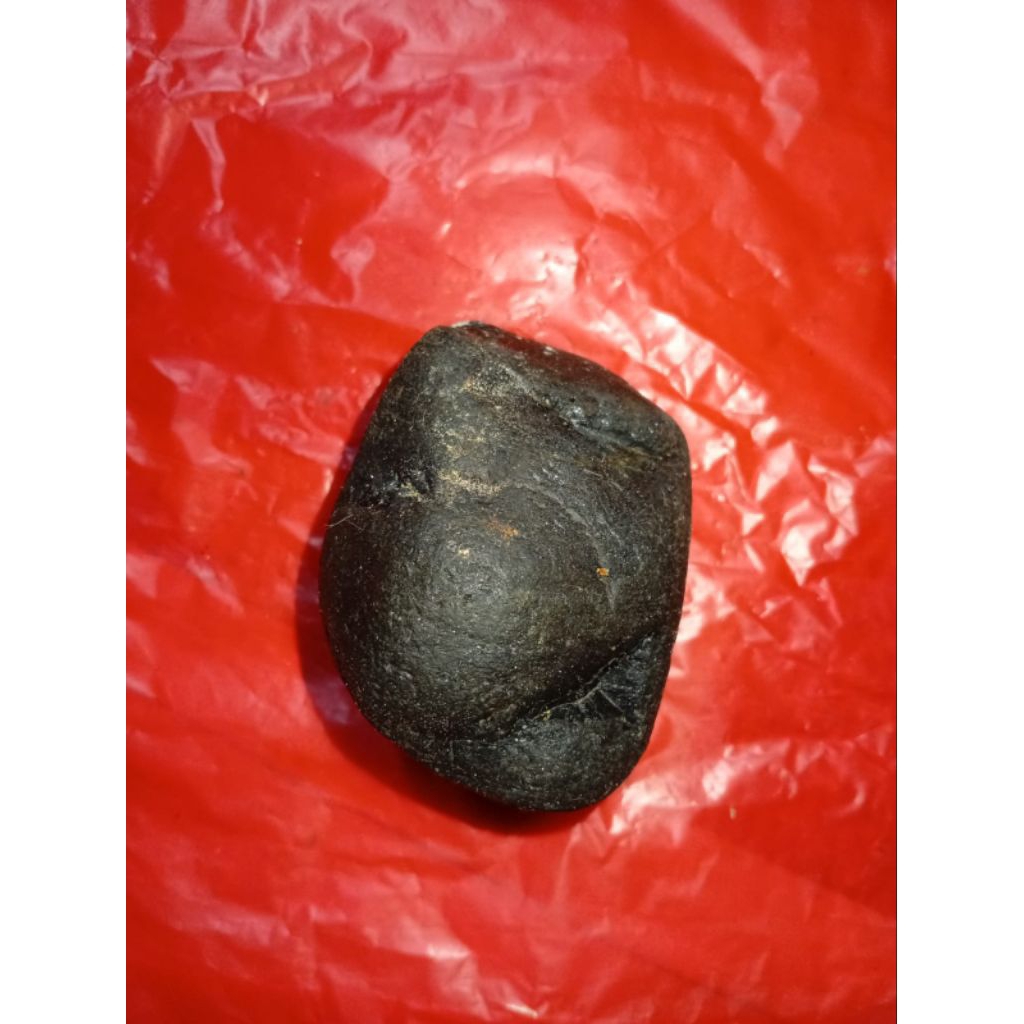 batu meteor hitam unik antik temuan alam