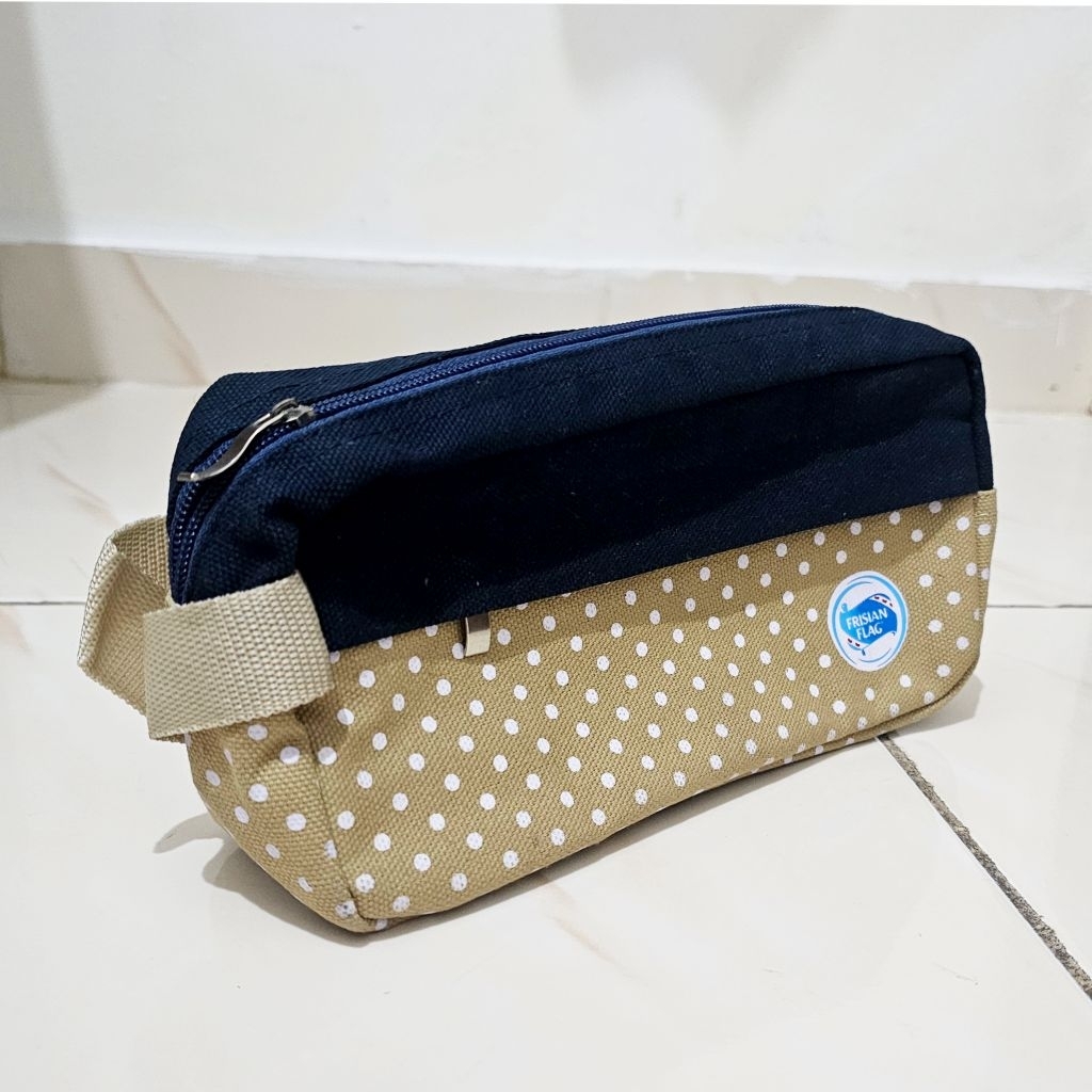

Tempat Pensil Tempat Serbaguna Pouch Frisian Flag
