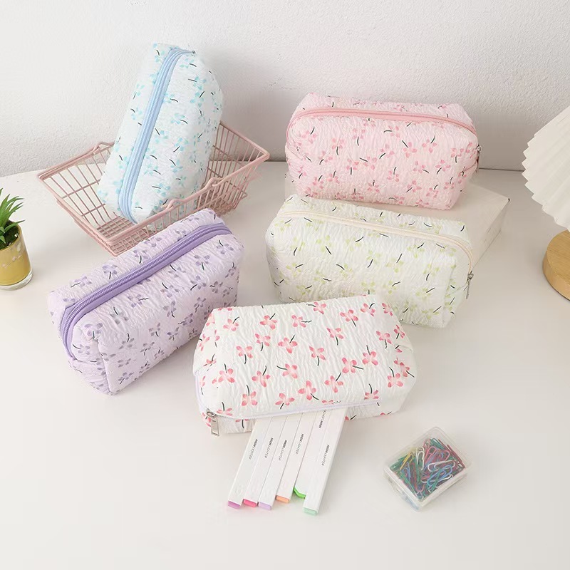 

Cute floral fabric pencil case with large capacity and multifunctional stationery storage bag