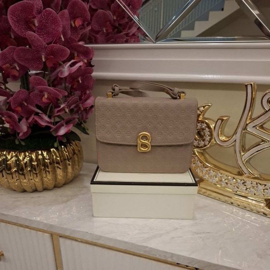 Buttonscarves Bag Audrey Monogram Medium Taupe PL