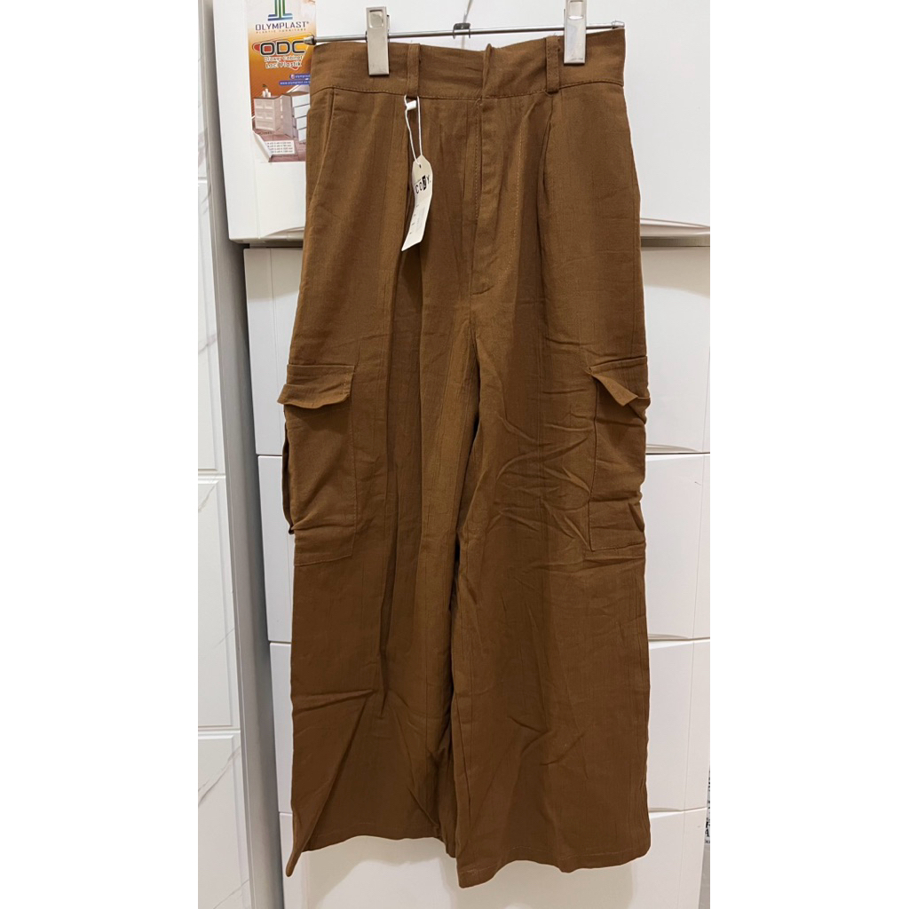 BATAM ONLY Celana Panjang Cargo Coklat / Brown