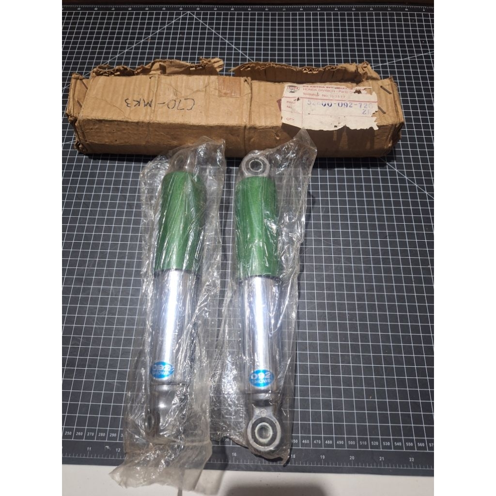 shockbreaker shok skok belakang honda C70 C 70 bekjul bektu hijau original astra honda japan