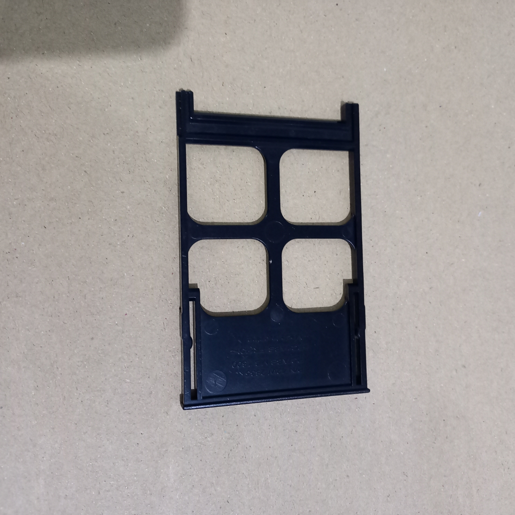 Bracket Caddy HDD 3.5" Plastik P/N 42W2835 Tray Harddisk – Original Antec DF700 FLUX