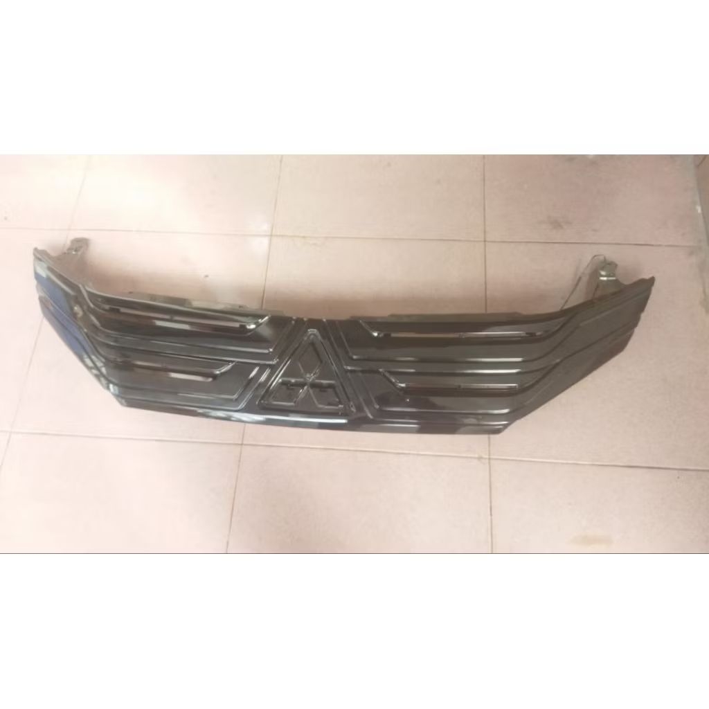 grill xpander sporty black glosy