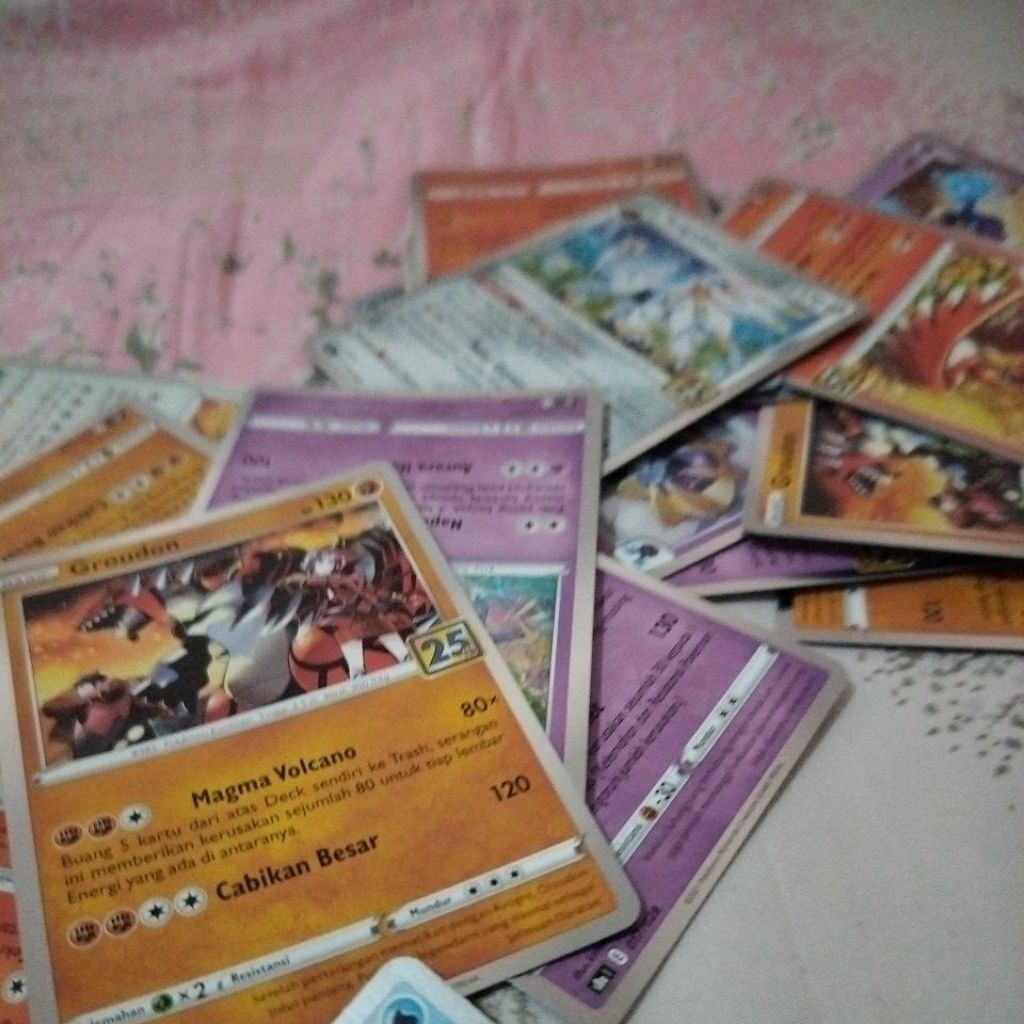 kartu pokemon 25 th anniversary bulk random bekas tapi masih bagus