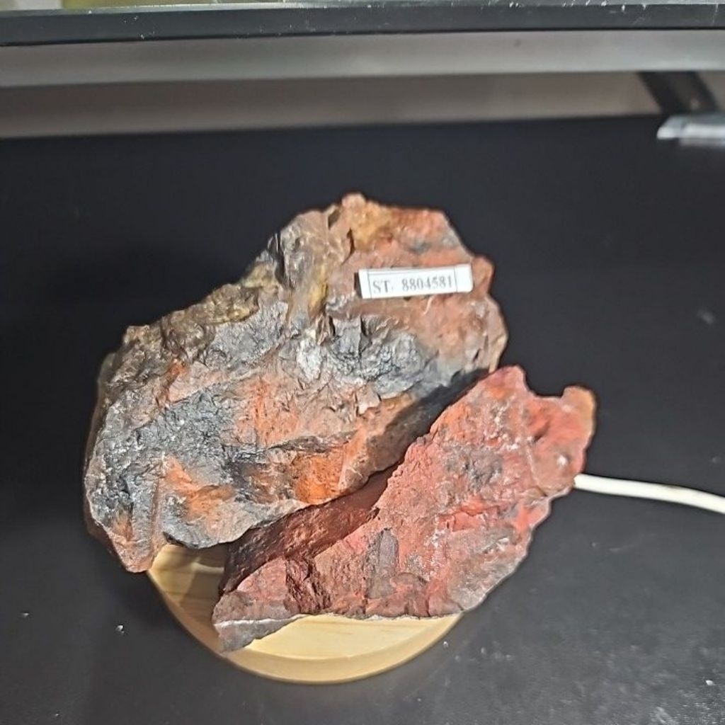 BADAR BESI MERAH NEMPEL MAGNET BATU ASLI