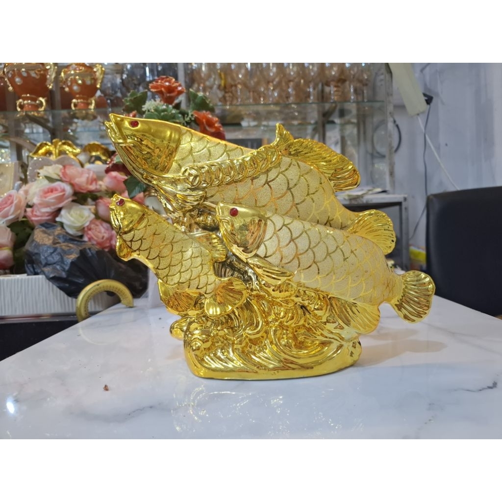 pajangan keramik aesthetik ikan arwana gold fengshui