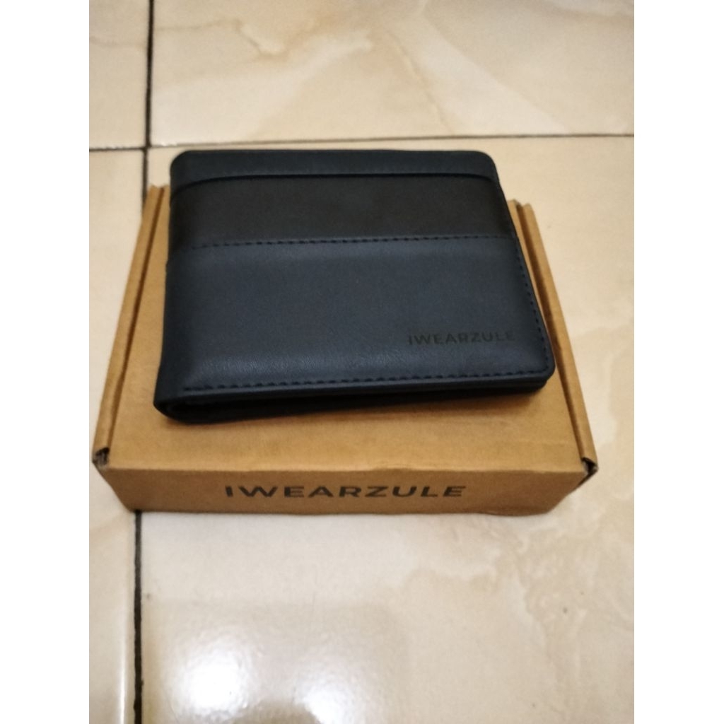 dompet iwearzule