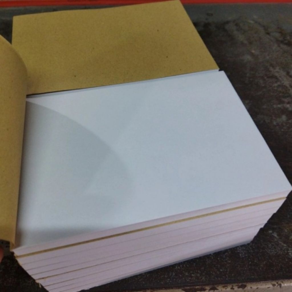 

nota polos 1 ply bahan HVS isi 25 lembar ukuran A5