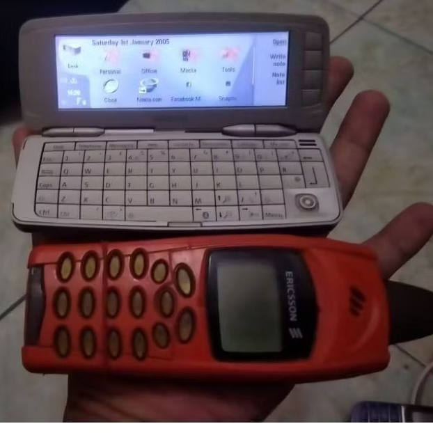 Hp nokia 9300 (jadul) kondisi Normal