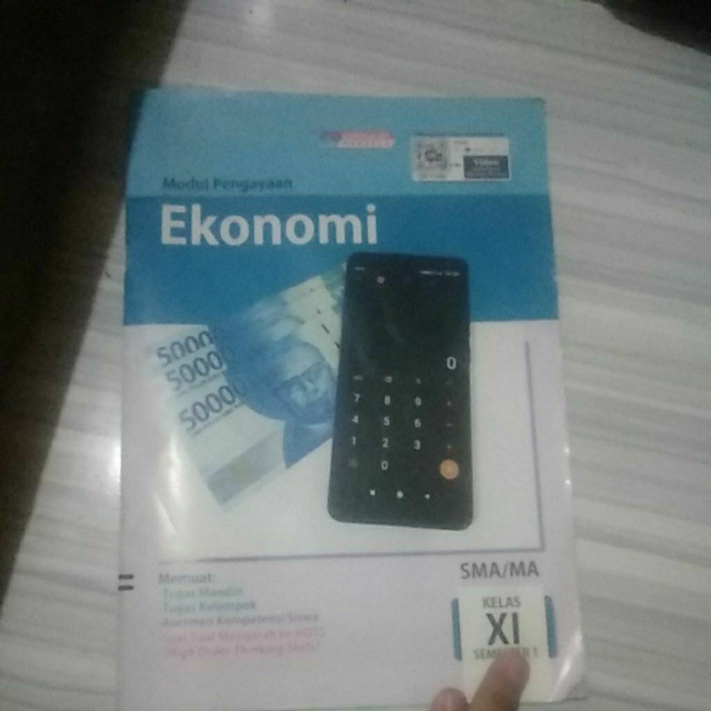 LKS Ekonomi SMA Kelas 11 Semester 1 – Buku Bekas Mulus – Kurikulum Merdeka
