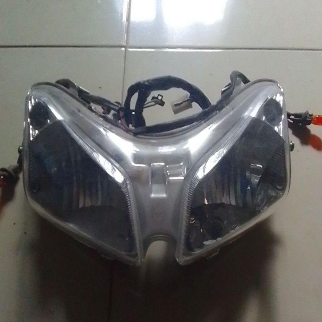 Reflaktor copotan vario 110 karbu
