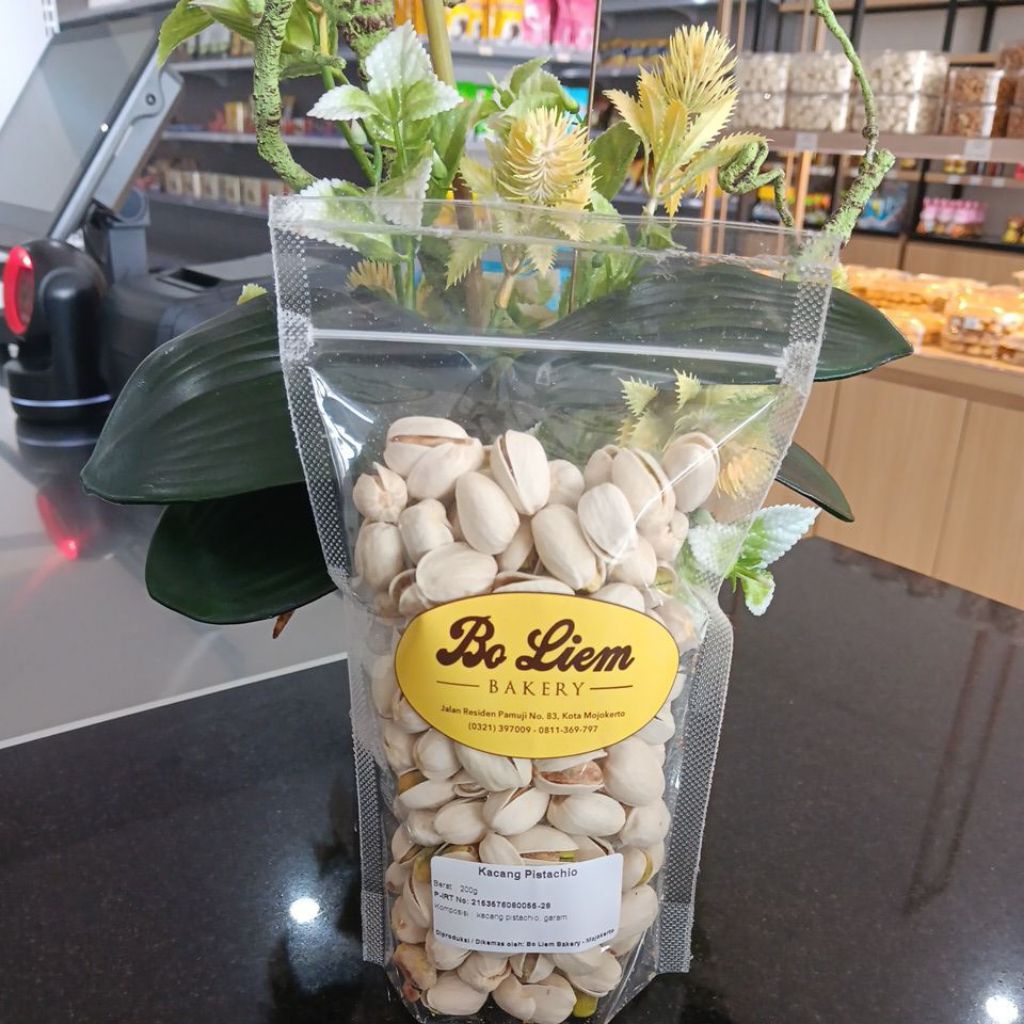 

Kacang Pistachio 200gr