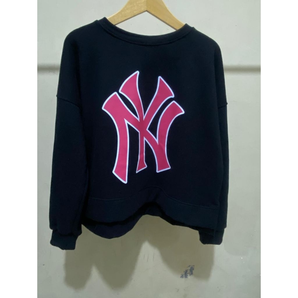 Crewneck oversize nyc pink hitam
