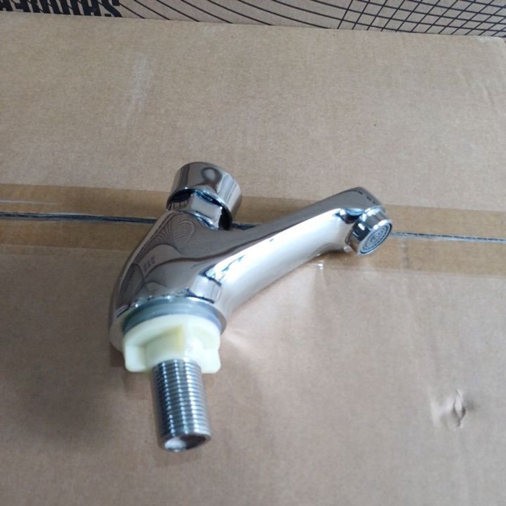 keran air kran washtafel pencet otomatis kran wastafel tekan kuningan/kran air tekan/wastafel