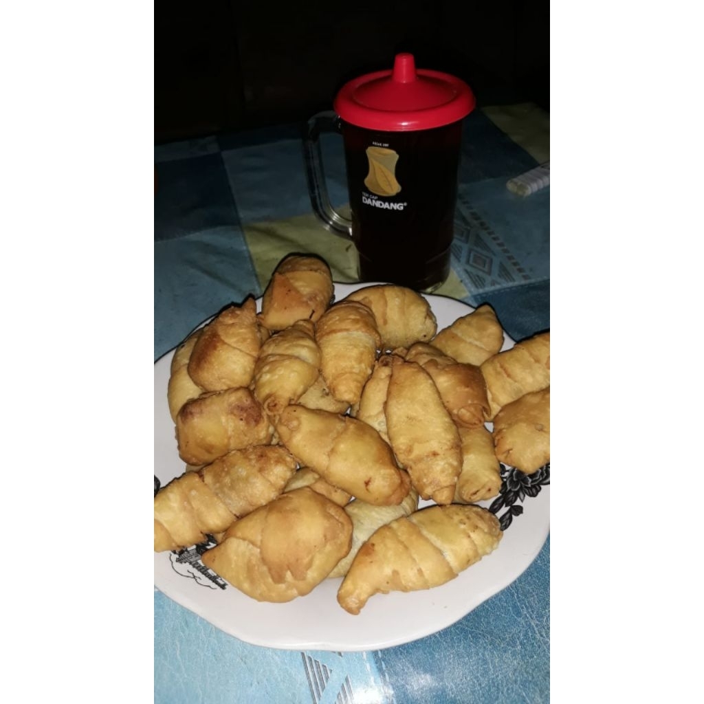 

molen pisang isi 40 pcs