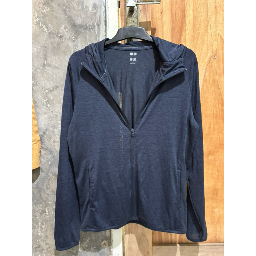 Jaket Uniqlo Dry Ex Hoodie dan Berhoodie