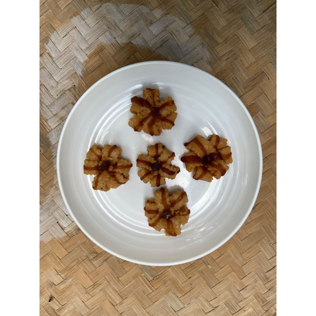 

Kue Mawar Kering Mustika Rasa – Camilan Tradisional | Min. Pembelian 1.5 Kg