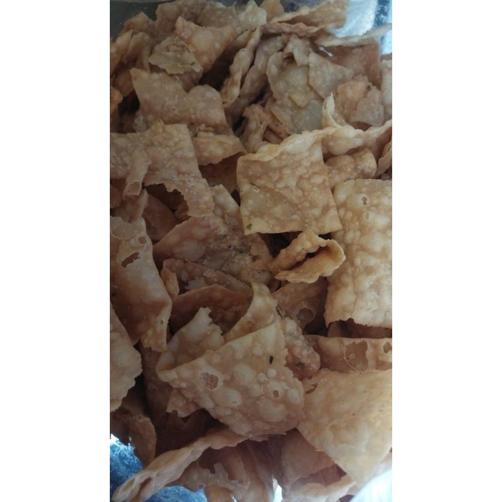 

Keripik Pangsit/ Pangsit Kering/ keripik Pangsit Original