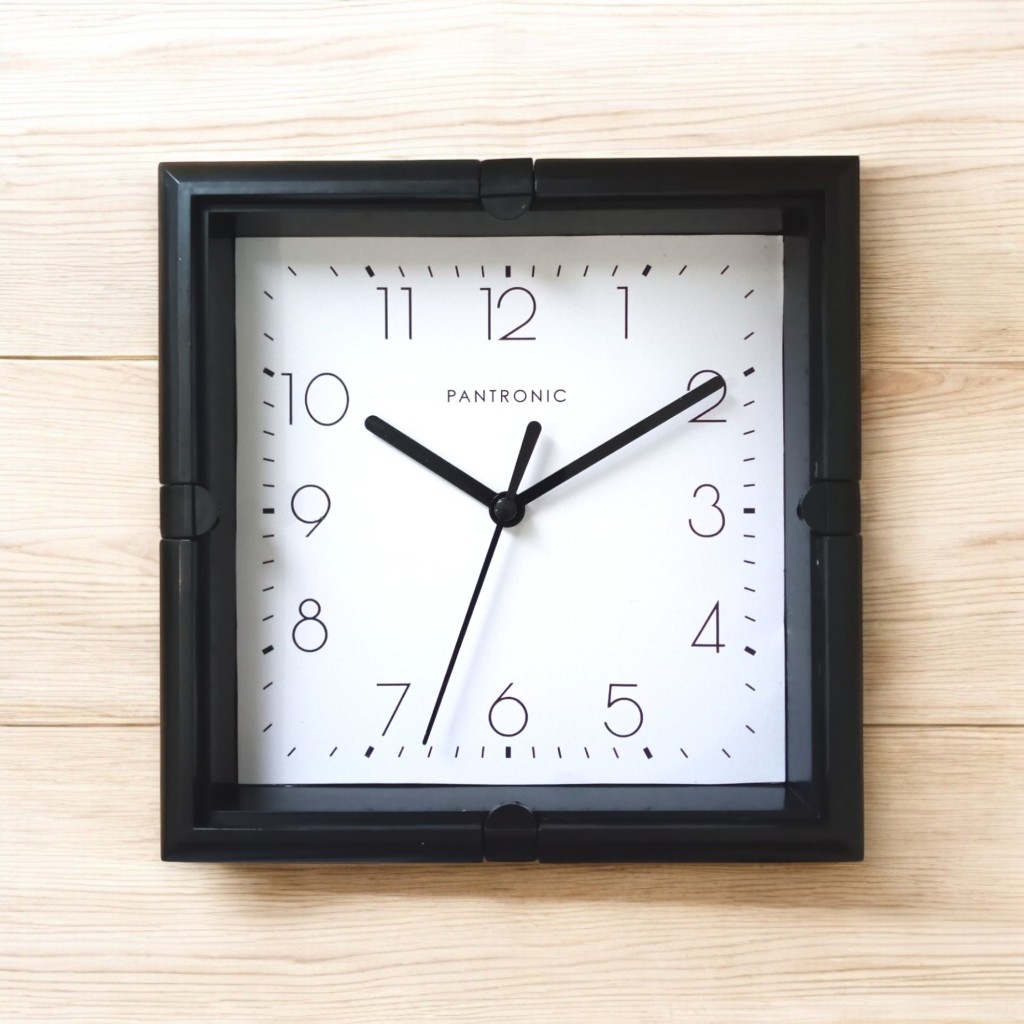 Pantronic Jam Meja Westminster Bunyi Bel Lonceng Tiap Jam Warna Hitam Gaya Klasik Vintage