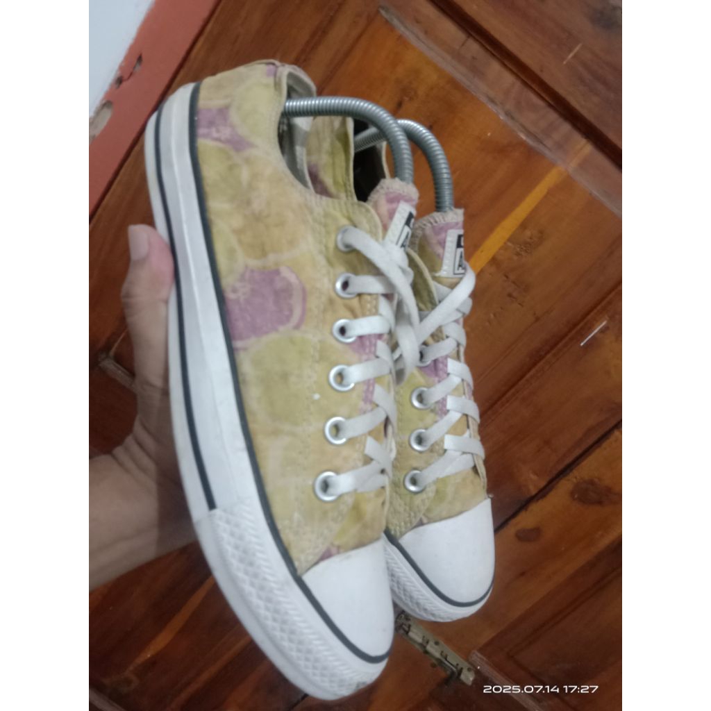 sepatu second Converse