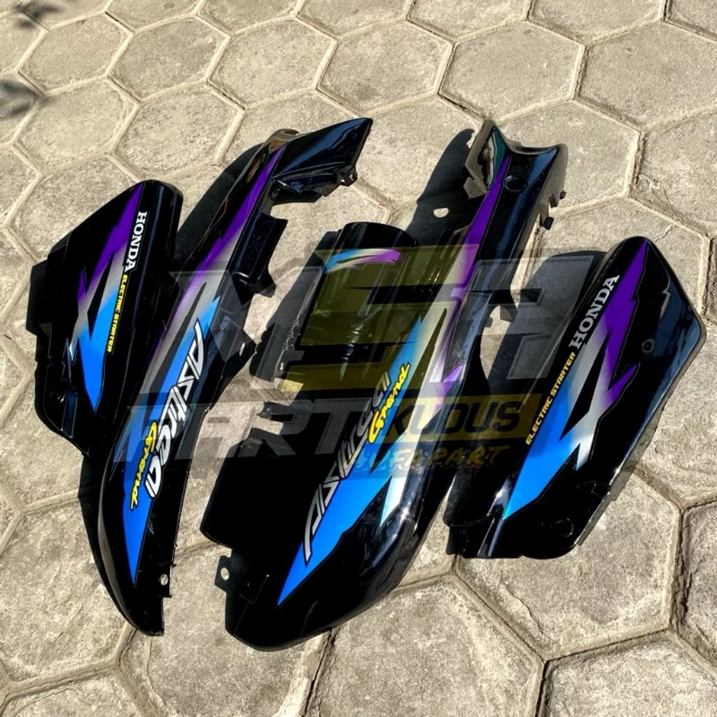 Cover body Honda Astrea Grand sabit 1995 biru bodi set grand legenda impressa sabit set stiker